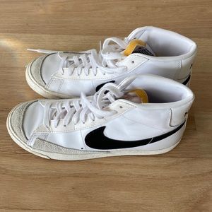 Nike high top women’s blazer